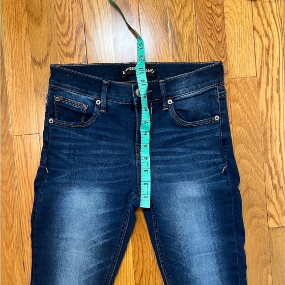 Express Mid Rise Legging Jean - Picture 9 of 9